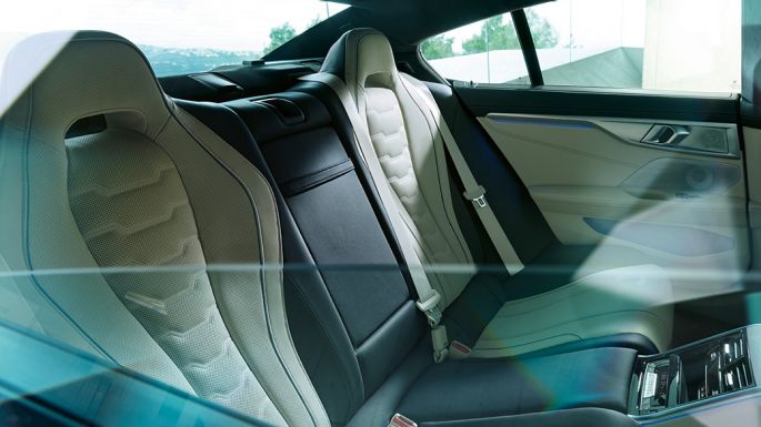 Дизайн салона сзади BMW 8 серии Gran Coupé, дизайн салона сзади