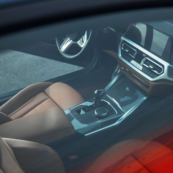 Интерьер BMW M440i xDrive Coupe G22 (2020) BMW M440i xDrive Coupe G22 (2020), Синий Арктик Рэйс металлик, интерьерческий Гоночный Синий», интерьер