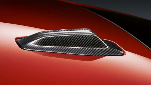 BMW крышка антенны M Performance крупным планом BMW крышка антенны M Performance на крыше крупным планом