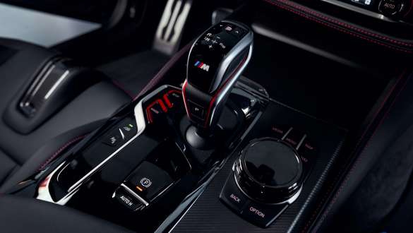 8-speed M Steptronic transmission with Drivelogic BMW M5 CS F90 2021 8-speed M Steptronic transmission with Drivelogic BMW M5 CS F90 2021 close-up gearshift lever