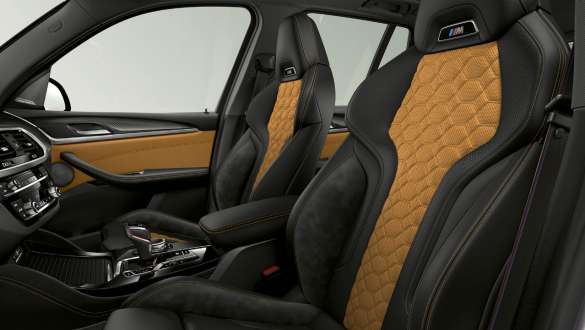 BMW X3 M Competition, сиденья M Sport. BMW X3 M Competition, салон, сиденья M Sport из кожи «Merino» с алькантарой.