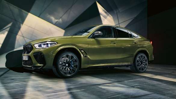 BMW X6 M Competition c M xDrive F96 BMW X6 M Competition с M xDrive, специальное лакокрасочное покрытие BMW Individual Urban Green, SUV F96 2020 SUV, вид сбоку