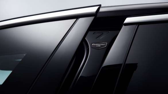 BMW 7 серии Protection (G73), эмблема Protection Core