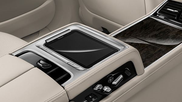 Интерфейс BMW Touch Command Интерфейс BMW Touch Command