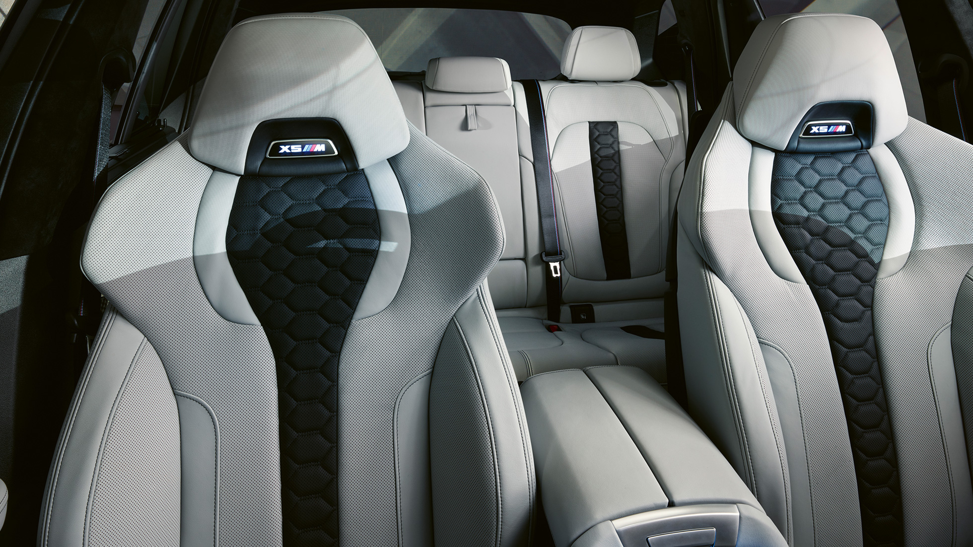 Многофункциональные сиденья M BMW X5 M Competition Многофункциональные сиденья M BMW X5 M Competition F95, интерьер