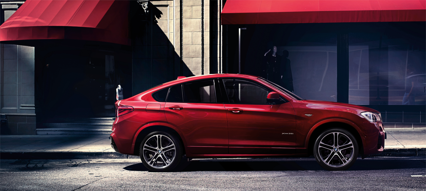 Уникальный в своем сегменте: BMW X4 соединил в себе эстетику купе с мощной динамикой моделей BMW X Уникальный в своем сегменте: BMW X4 соединил в себе эстетику купе с мощной динамикой моделей BMW X