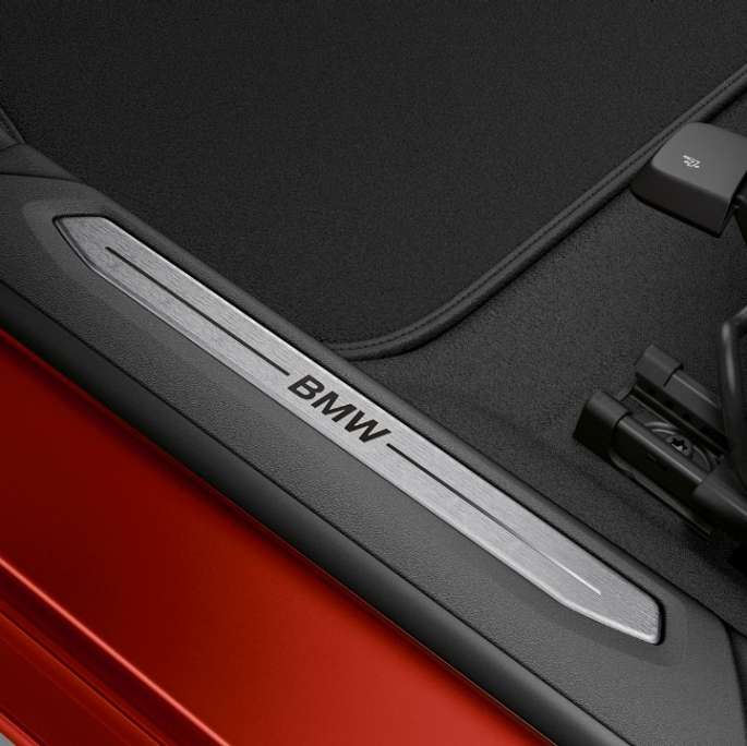 Отделка порогов BMW 2 серии Gran Coupé Модель Sport Line Melbourne Red F44 интерьер