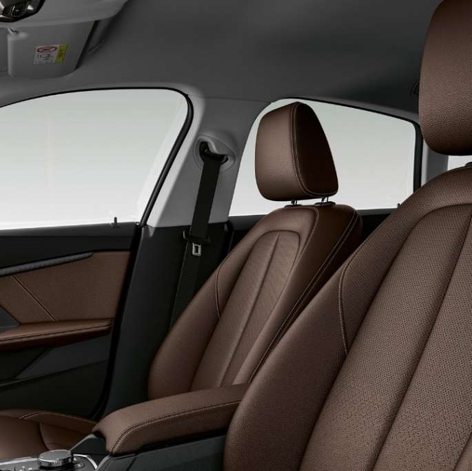 Спортивные сиденья BMW 2 серии Gran Coupé Модель Advantage F44 интерьер