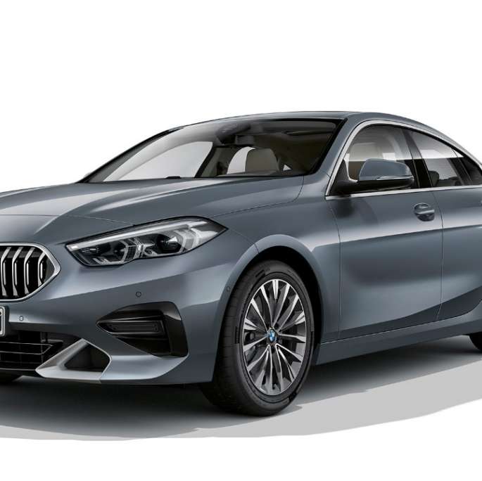 Решетка радиатора BMW BMW 2 серии Gran Coupé Модель Luxury Line Storm Bay металлик F44 вид спереди с поворотом в три четверти