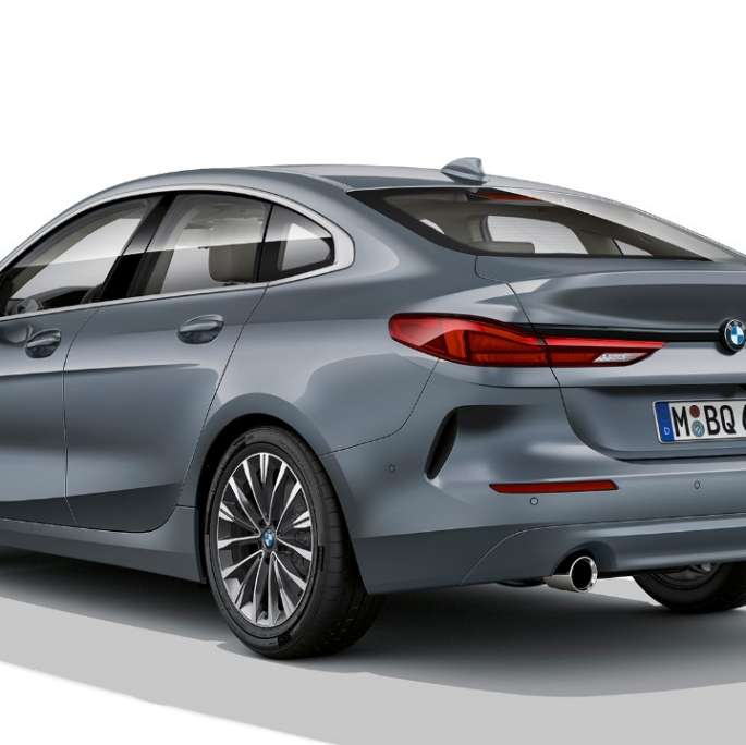 Легкосплавные колесные диски 17″ BMW 2 серии Gran Coupé Модель Luxury Line Storm Bay металлик F44 вид сбоку с поворотом в три четверти