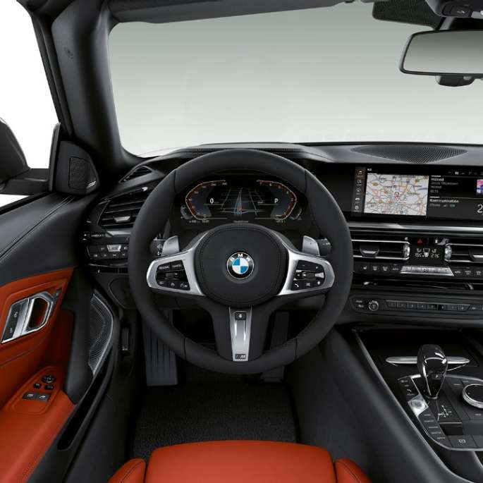 BMW Z4 Roadster Модель Sport Line BMW Z4 Roadster Модель Sport Line, рулевое колесо и место водителя