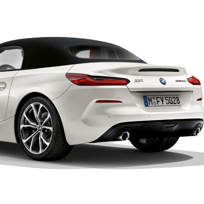 BMW Z4 Roadster Модель Sport Line BMW Z4 Roadster Модель Sport Line, задний снимок три четверти