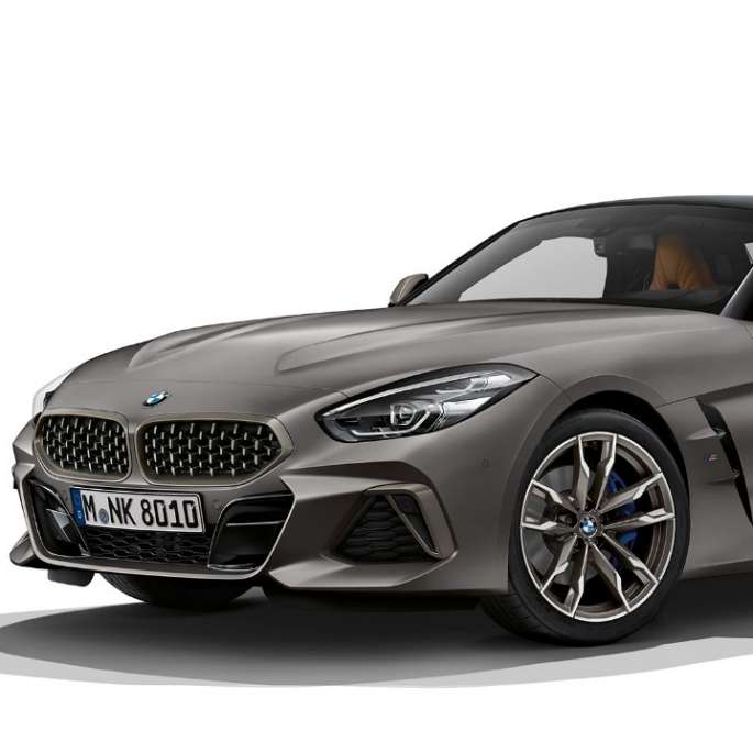 BMW Z4 Родстер М40i BMW Z4 Родстер М40і, передний снимок три четверти