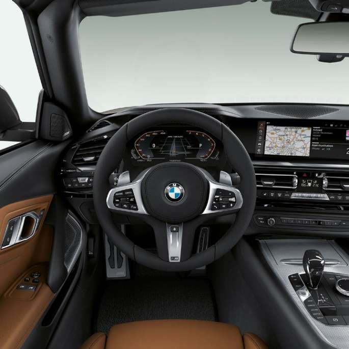 BMW Z4 Родстер М40i BMW Z4 Родстер М40і, рулевое колесо и водительское место